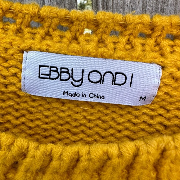 Ebby and I Sweater Womens Medium Yellow Loose Cable Knit cropped oversized - Picture 2 of 3